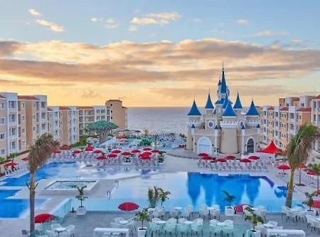 酒店 Bahia Principe Explore Fantasia 圣米格尔德阿沃纳