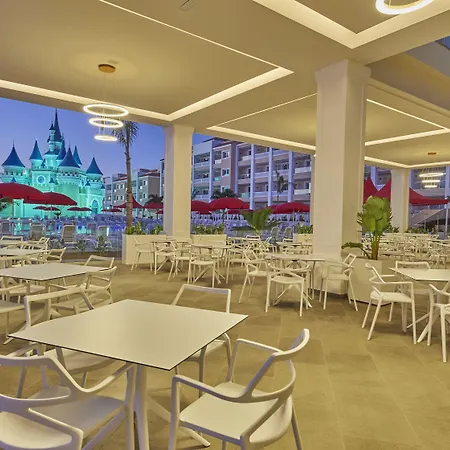 酒店 Bahia Principe Explore Fantasia 5*